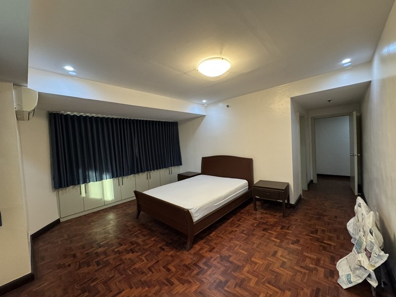 3BR Condo Unit for Rent in Crown Tower in Salcedo Makati