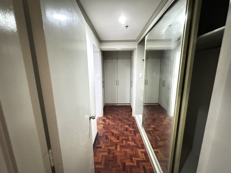 3BR Condo Unit for Rent in Crown Tower in Salcedo Makati