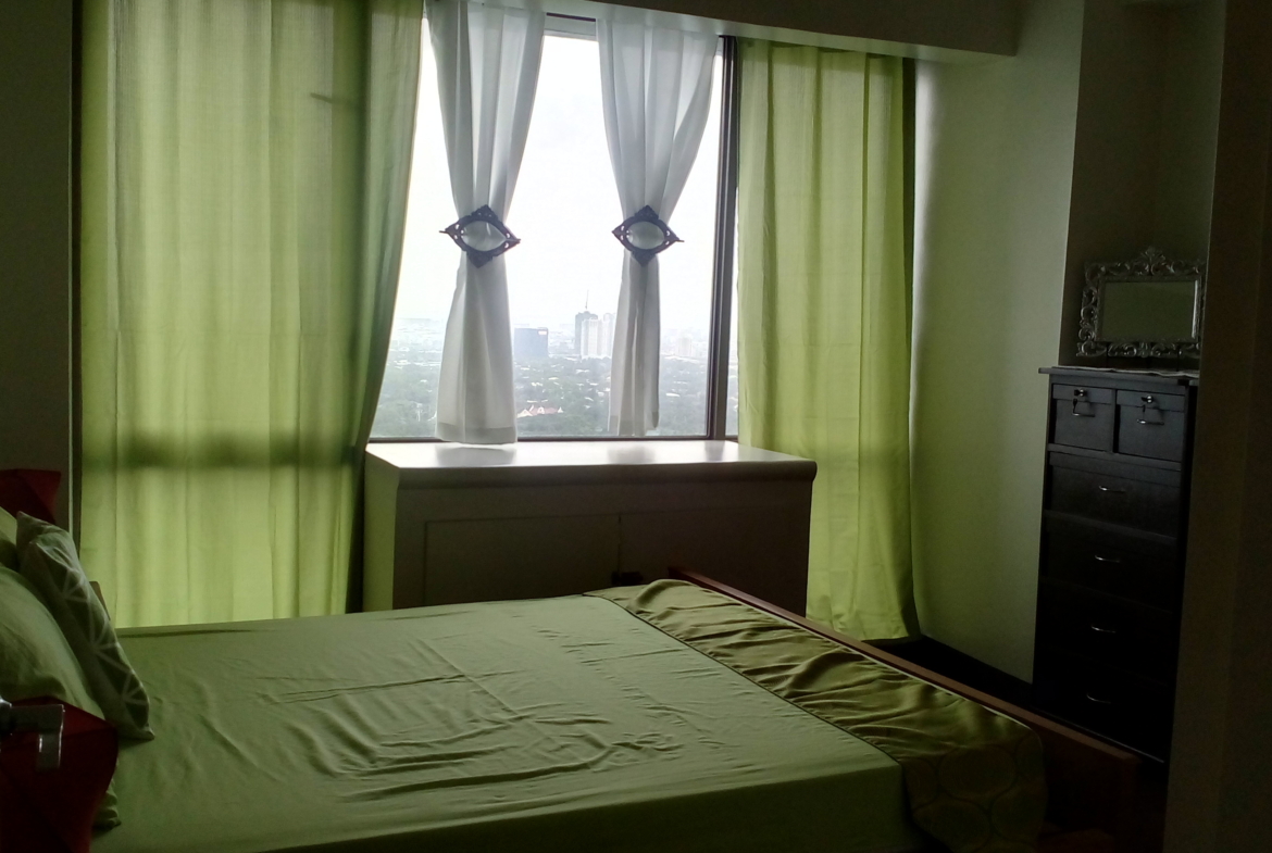 Bellagio 1 Bedroom SALE condo BGC Golf course view