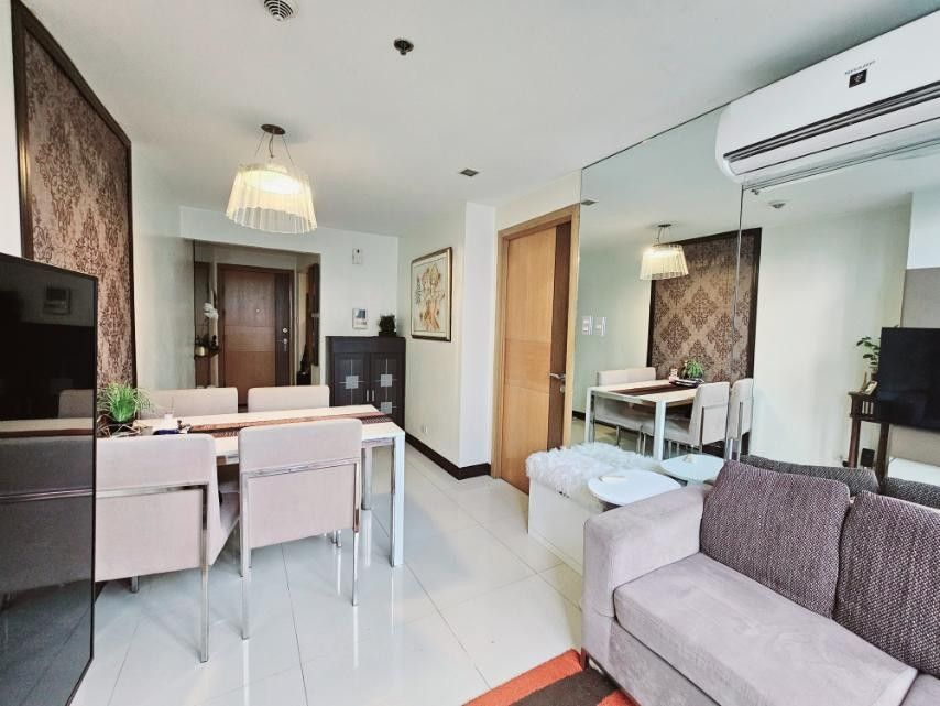 FIRE SALE ONE CENTRAL 1BR CONDO FOR SALE MAKATI