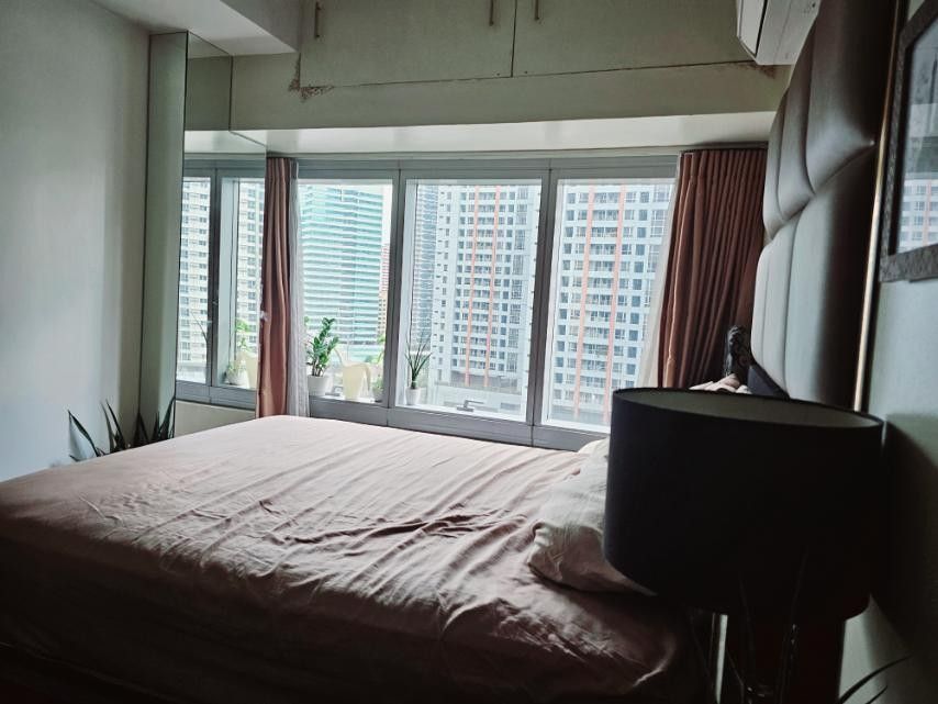 FIRE SALE ONE CENTRAL 1BR CONDO FOR SALE MAKATI