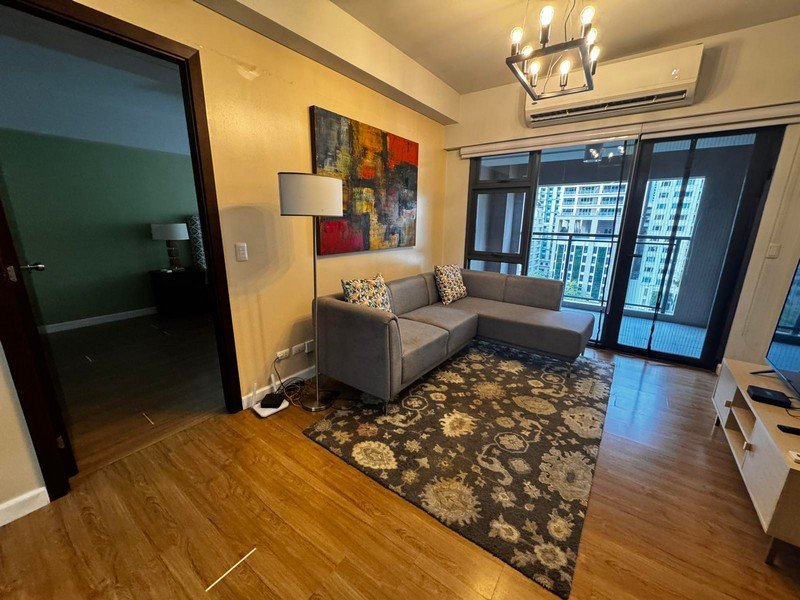 Escala Salcedo Apartment & Condo Rentals, 2BR Balcony