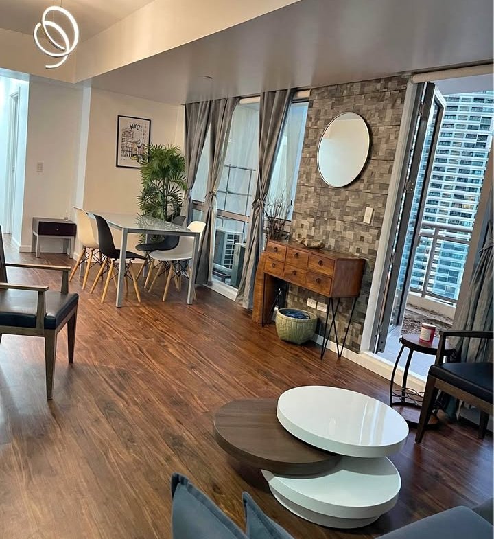 3BR with Large Balcony with access to Rockwell Makati