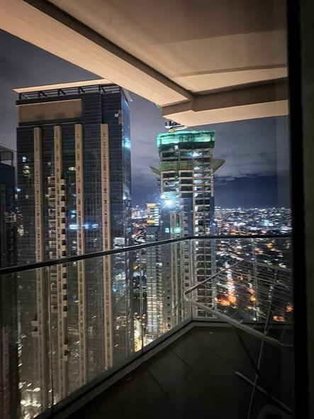 Luxury high-rise condominium in Uptown Bonifacio BGC