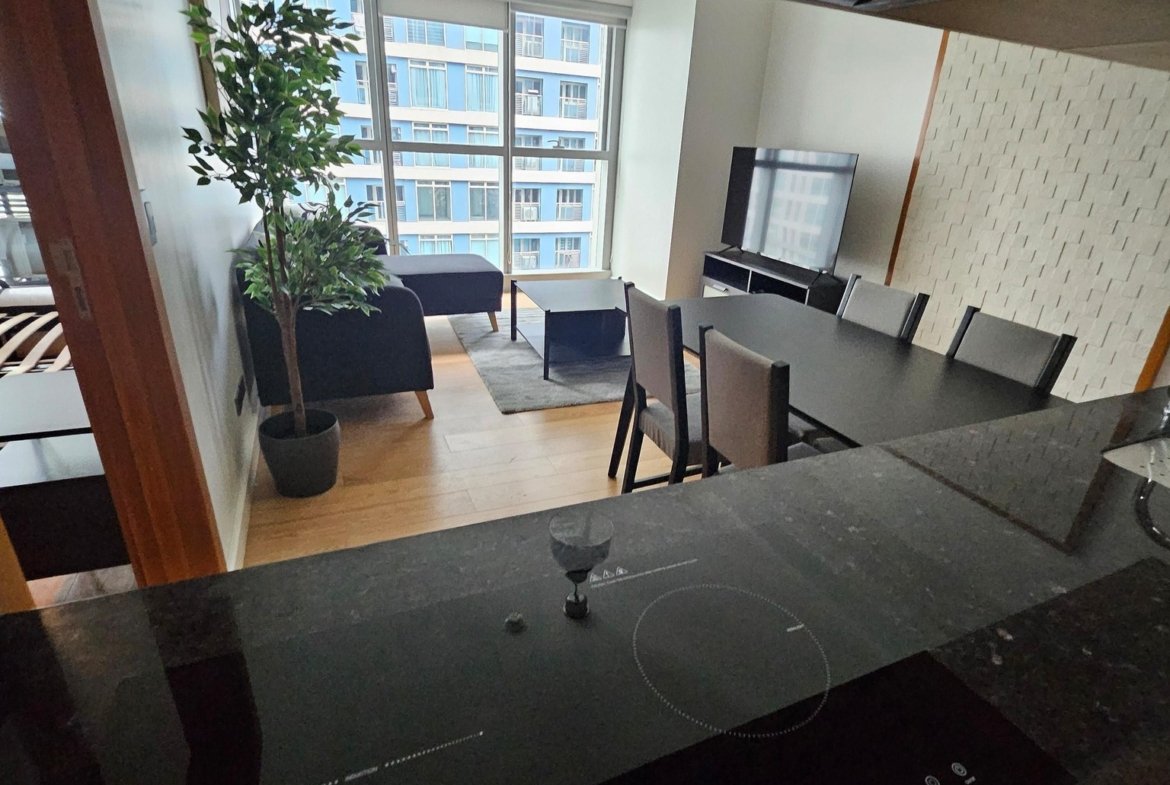 Luxury 1-Bedroom Condo for Rent at The Seasons Residences – Haru Tower (Above Mitsukoshi Mall, BGC)