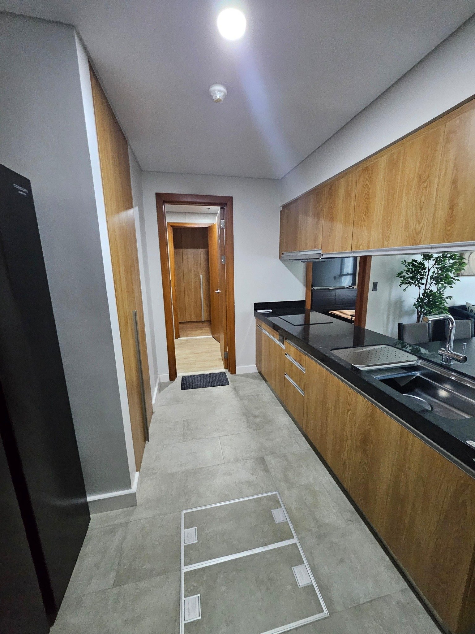 Luxury 1-Bedroom Condo for Rent at The Seasons Residences – Haru Tower (Above Mitsukoshi Mall, BGC)