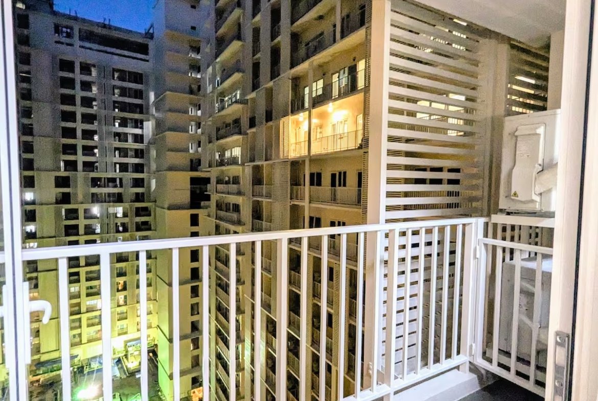 Fully Furnished 1-Bedroom Condo for Sale at Park McKinley West – Income-Generating Airbnb Unit for sale