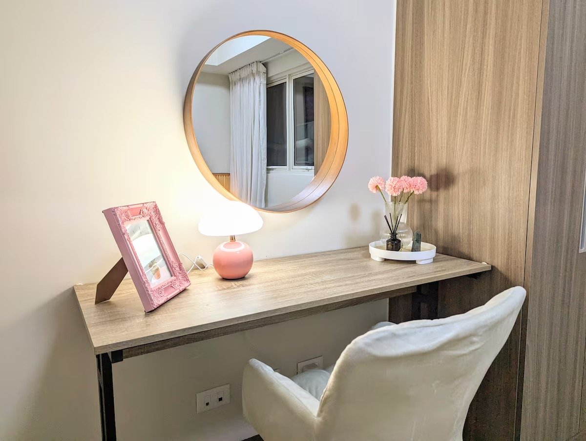 Fully Furnished 1-Bedroom Condo for Sale at Park McKinley West – Income-Generating Airbnb Unit for sale